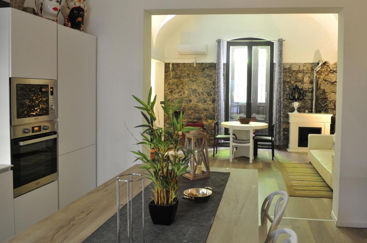 Petra Lavica Holiday Home By Wonderful Italy Katánie Exteriér fotografie